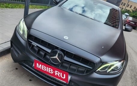 Mercedes-Benz E-Класс, 2018 год, 2 600 000 рублей, 1 фотография
