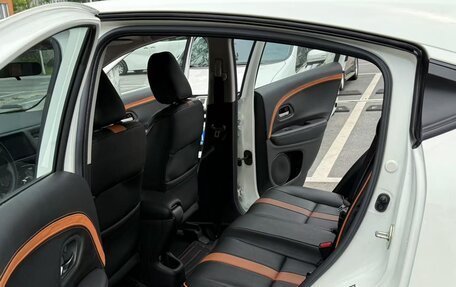 Honda Vezel, 2022 год, 2 200 000 рублей, 8 фотография