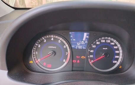Hyundai Solaris II рестайлинг, 2011 год, 870 000 рублей, 9 фотография