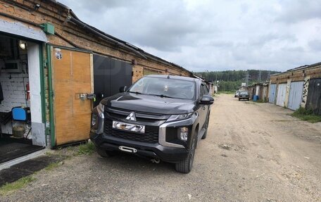 Mitsubishi L200 IV рестайлинг, 2023 год, 4 250 000 рублей, 2 фотография
