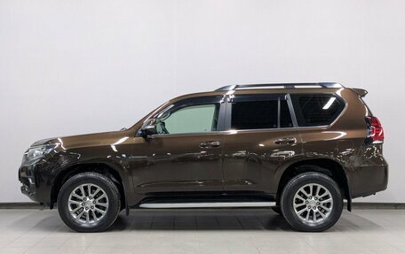 Toyota Land Cruiser Prado 150 рестайлинг 2, 2020 год, 6 170 000 рублей, 5 фотография