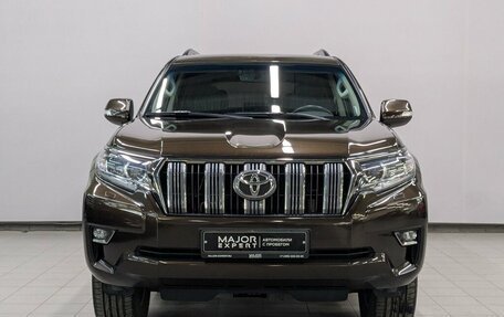 Toyota Land Cruiser Prado 150 рестайлинг 2, 2020 год, 6 170 000 рублей, 9 фотография