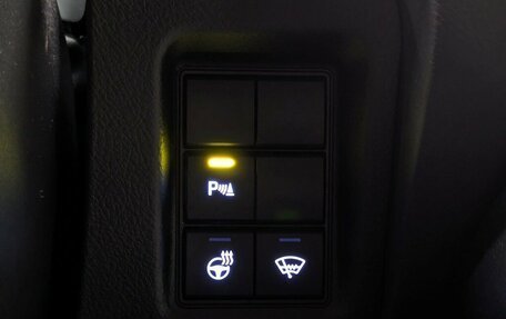 Toyota Land Cruiser Prado 150 рестайлинг 2, 2020 год, 6 170 000 рублей, 22 фотография