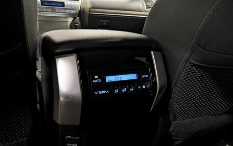 Toyota Land Cruiser Prado 150 рестайлинг 2, 2020 год, 6 170 000 рублей, 28 фотография