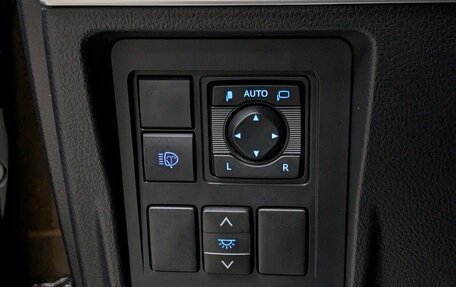Toyota Land Cruiser Prado 150 рестайлинг 2, 2020 год, 6 170 000 рублей, 27 фотография