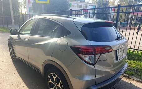 Honda Vezel, 2017 год, 1 800 000 рублей, 2 фотография