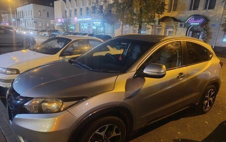 Honda Vezel, 2017 год, 1 800 000 рублей, 10 фотография