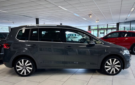 Volkswagen Touran III, 2023 год, 3 280 000 рублей, 6 фотография