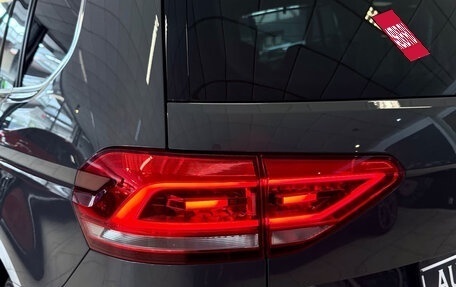 Volkswagen Touran III, 2023 год, 3 280 000 рублей, 10 фотография