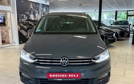 Volkswagen Touran III, 2023 год, 3 280 000 рублей, 4 фотография