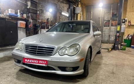 Mercedes-Benz C-Класс, 2005 год, 730 000 рублей, 7 фотография