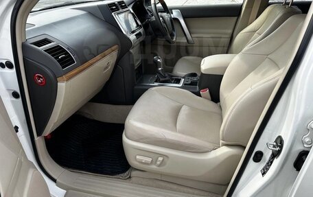 Toyota Land Cruiser Prado 150 рестайлинг 2, 2018 год, 5 800 000 рублей, 8 фотография