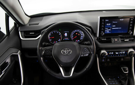 Toyota RAV4, 2019 год, 3 099 000 рублей, 10 фотография