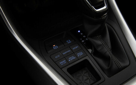 Toyota RAV4, 2019 год, 3 099 000 рублей, 17 фотография