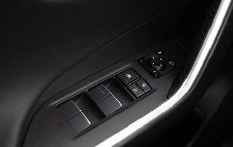 Toyota RAV4, 2019 год, 3 099 000 рублей, 24 фотография