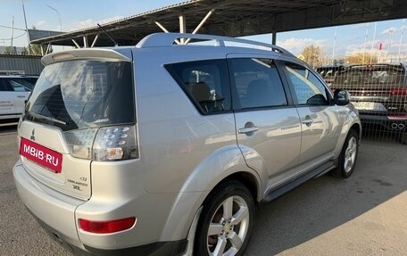 Mitsubishi Outlander III рестайлинг 3, 2008 год, 749 000 рублей, 4 фотография