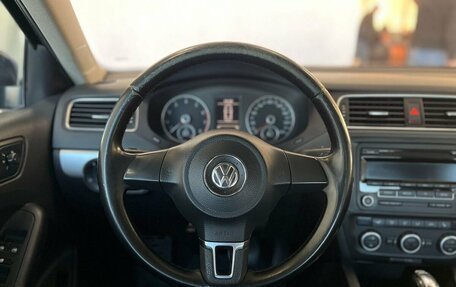 Volkswagen Jetta VI, 2013 год, 1 099 000 рублей, 12 фотография