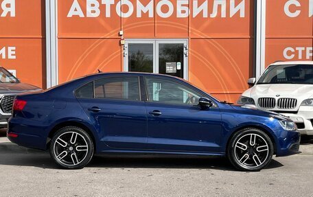 Volkswagen Jetta VI, 2013 год, 1 099 000 рублей, 4 фотография