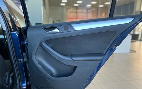 Volkswagen Jetta VI, 2013 год, 1 099 000 рублей, 25 фотография