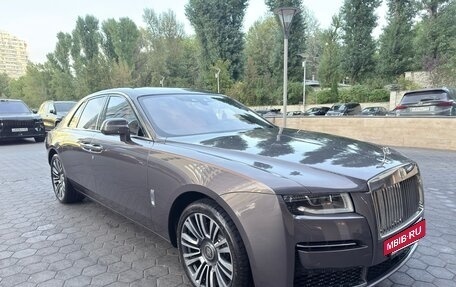 Rolls-Royce Ghost Series II рестайлинг, 2023 год, 37 000 000 рублей, 3 фотография