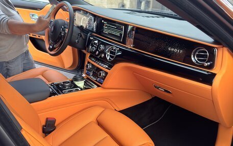 Rolls-Royce Ghost Series II рестайлинг, 2023 год, 37 000 000 рублей, 18 фотография