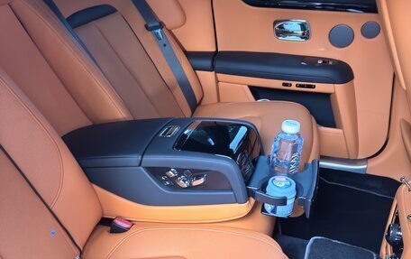 Rolls-Royce Ghost Series II рестайлинг, 2023 год, 37 000 000 рублей, 31 фотография