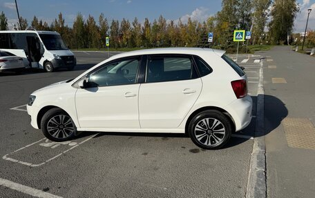 Volkswagen Polo VI (EU Market), 2012 год, 850 000 рублей, 3 фотография