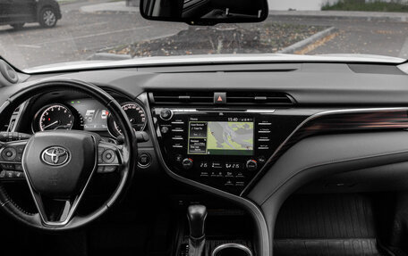 Toyota Camry, 2019 год, 2 700 000 рублей, 7 фотография