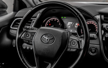 Toyota Camry, 2019 год, 2 700 000 рублей, 8 фотография