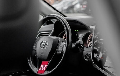 Toyota Camry, 2019 год, 2 700 000 рублей, 20 фотография