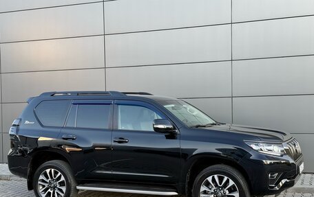 Toyota Land Cruiser Prado 150 рестайлинг 2, 2021 год, 6 900 000 рублей, 5 фотография