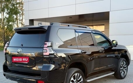 Toyota Land Cruiser Prado 150 рестайлинг 2, 2021 год, 6 900 000 рублей, 3 фотография