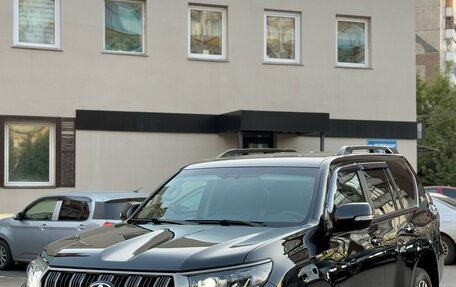 Toyota Land Cruiser Prado 150 рестайлинг 2, 2021 год, 6 900 000 рублей, 7 фотография