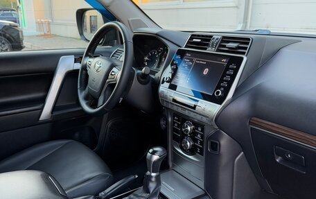 Toyota Land Cruiser Prado 150 рестайлинг 2, 2021 год, 6 900 000 рублей, 21 фотография