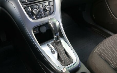 Opel Astra J, 2013 год, 599 000 рублей, 21 фотография