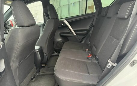 Toyota RAV4, 2019 год, 2 519 000 рублей, 14 фотография
