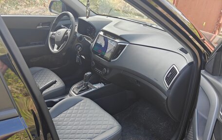 Hyundai Creta I рестайлинг, 2018 год, 2 400 000 рублей, 3 фотография