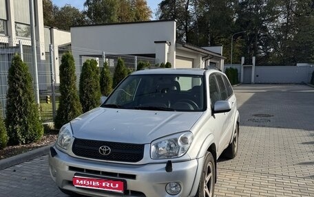 Toyota RAV4, 2004 год, 600 000 рублей, 1 фотография