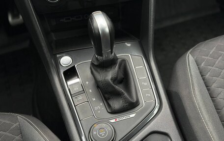 Volkswagen Tiguan II, 2018 год, 2 349 000 рублей, 10 фотография