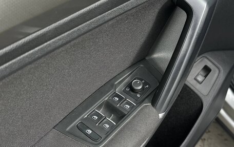 Volkswagen Tiguan II, 2018 год, 2 349 000 рублей, 15 фотография