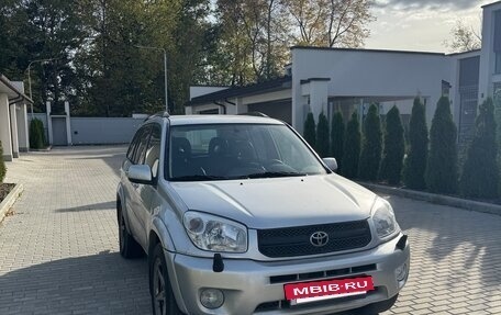 Toyota RAV4, 2004 год, 600 000 рублей, 3 фотография