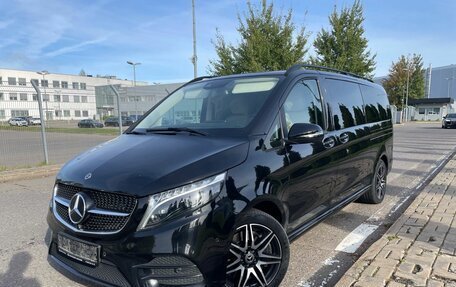 Mercedes-Benz V-Класс, 2023 год, 10 300 000 рублей, 2 фотография