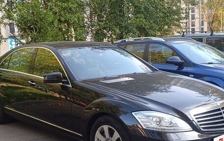 Mercedes-Benz S-Класс, 2012 год, 2 850 000 рублей, 3 фотография