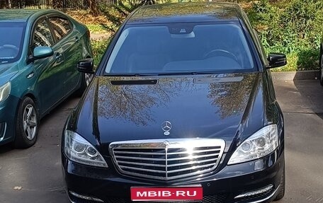 Mercedes-Benz S-Класс, 2012 год, 2 850 000 рублей, 1 фотография