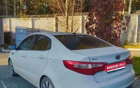 KIA Rio III рестайлинг, 2013 год, 920 000 рублей, 2 фотография