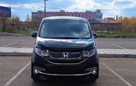 Honda Stepwgn IV, 2015 год, 1 380 000 рублей, 2 фотография