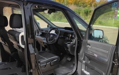 Honda Stepwgn IV, 2015 год, 1 380 000 рублей, 12 фотография