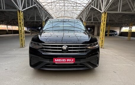 Volkswagen Tiguan II, 2023 год, 3 980 000 рублей, 7 фотография