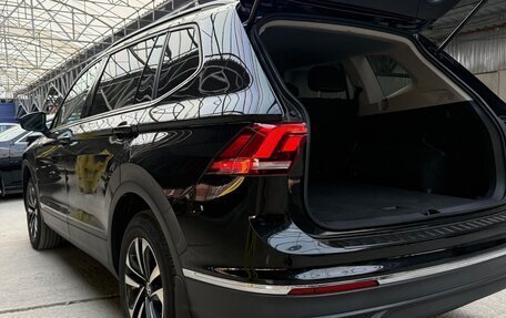 Volkswagen Tiguan II, 2023 год, 3 980 000 рублей, 21 фотография