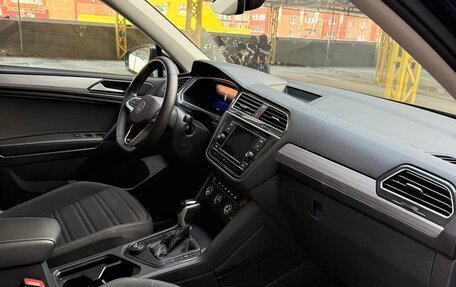 Volkswagen Tiguan II, 2023 год, 3 980 000 рублей, 26 фотография